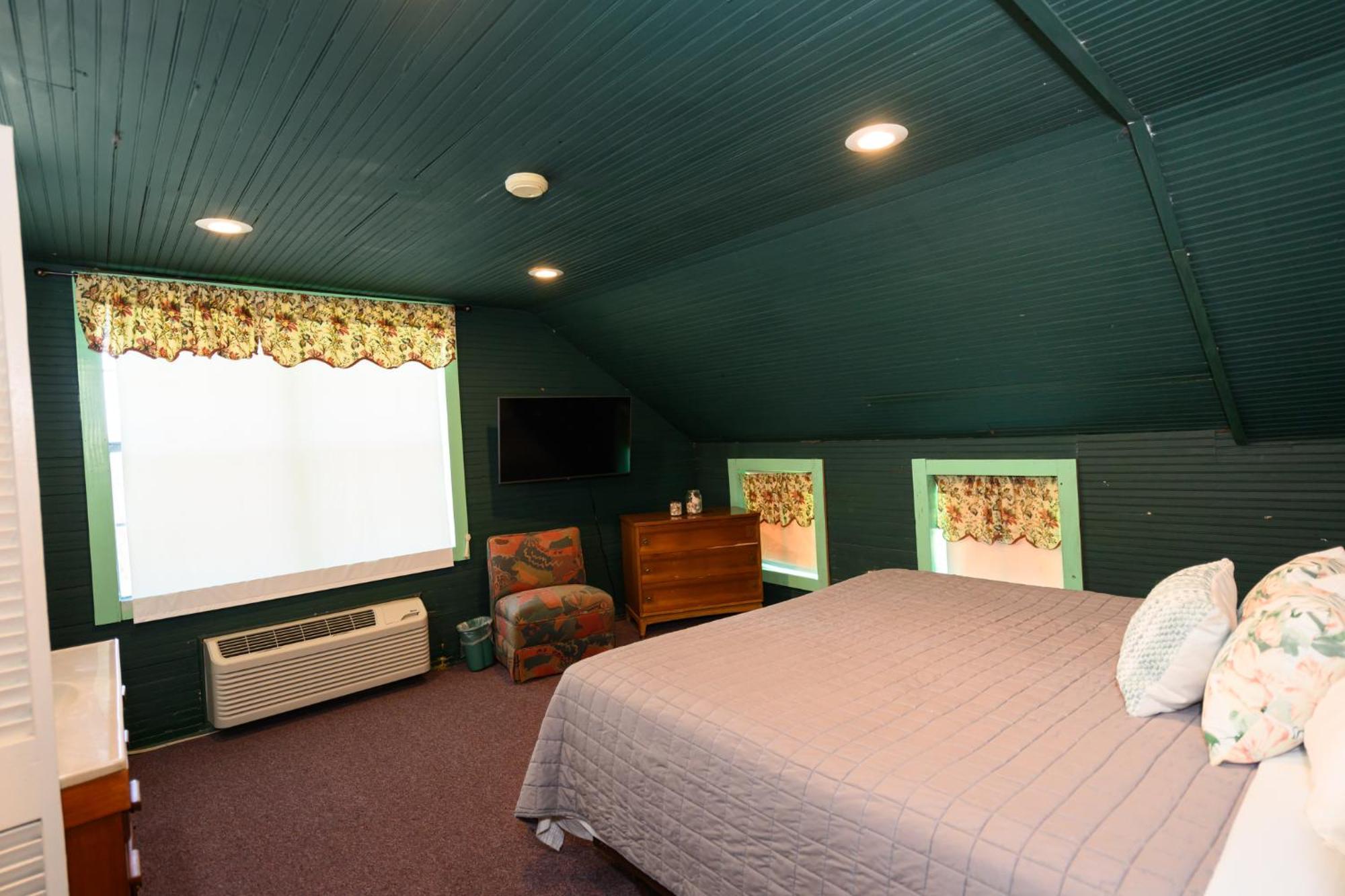 Turn On Inn Lake Village Bagian luar foto